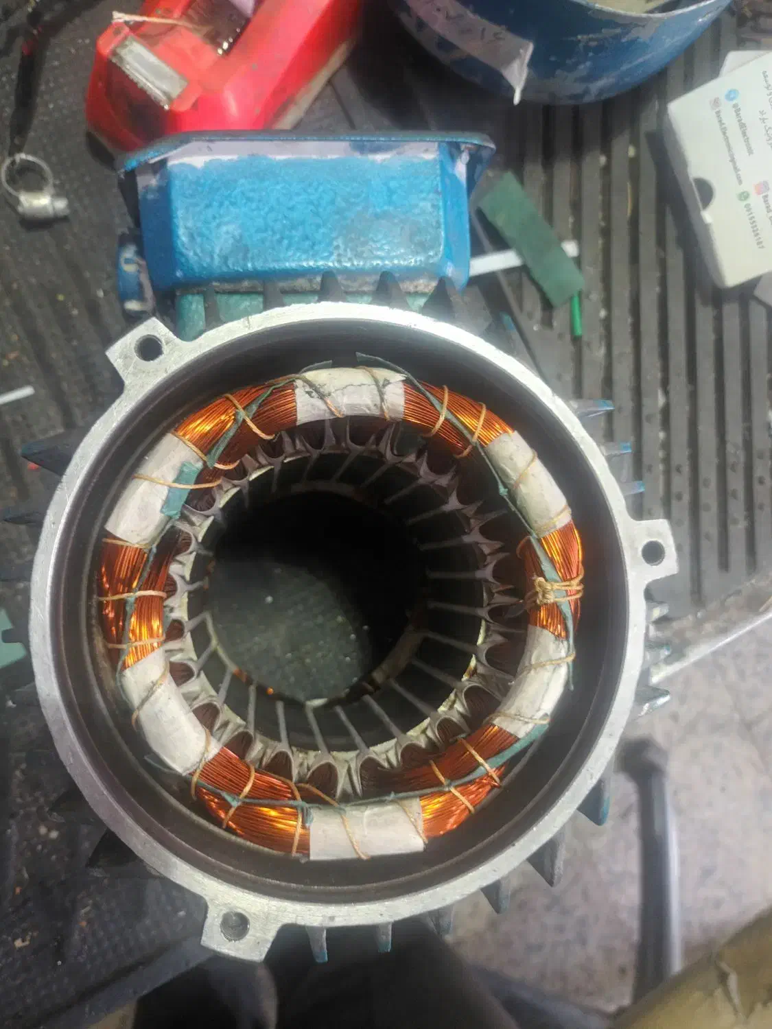 نیاز به شاگرد جهت کار و آموزش در مغازه سیمپیچی|استخدام آموزشی|نجفآباد, صالح آباد|دیوار