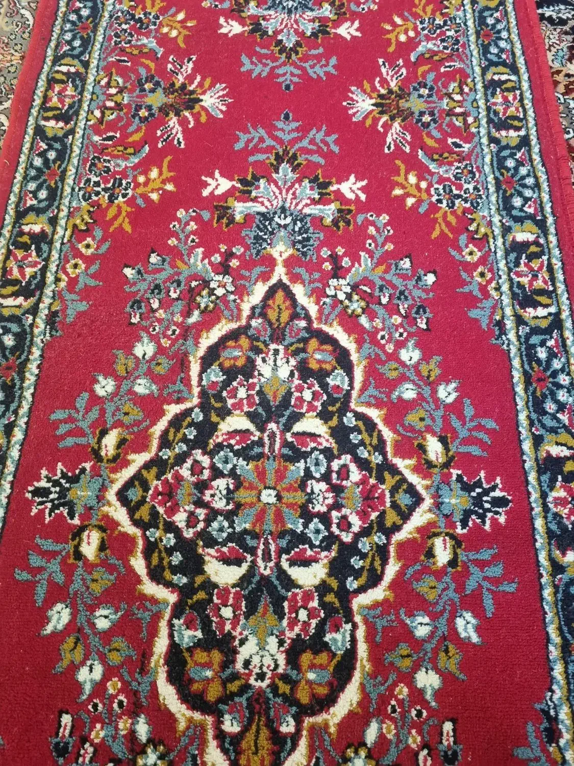 کنار فرش و گلیم|فرش|کنگاور, |دیوار