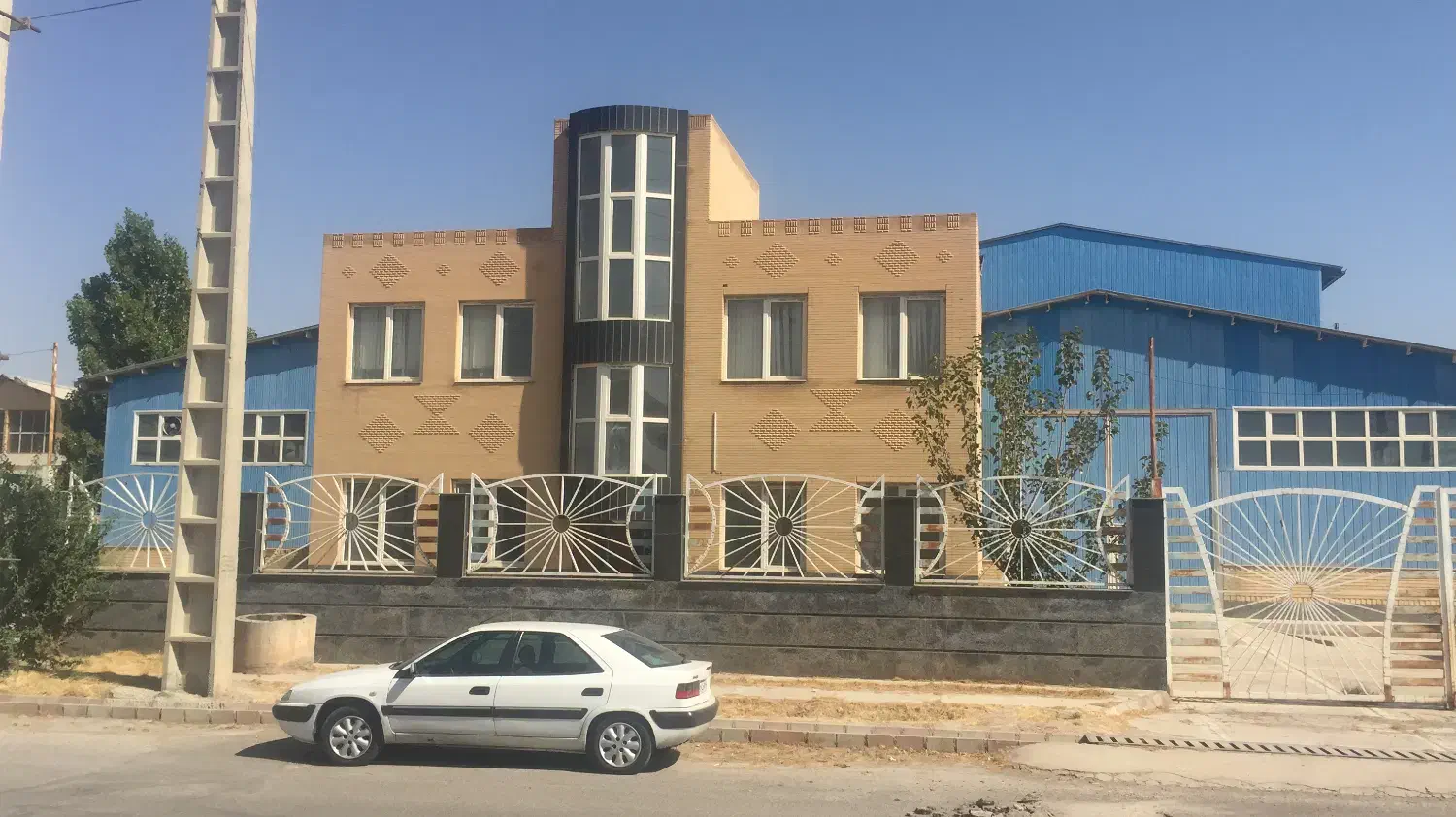 رهن و اجاره یا فروش کارخانه صنعتی در شهرک سلیمی|اجارهٔ دفتر صنعتی، کشاورزی، تجاری|ممقان, |دیوار