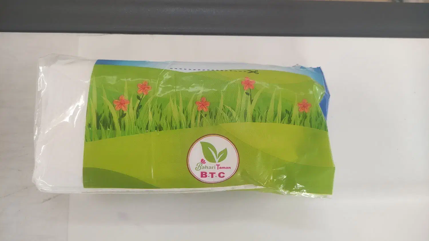 دستمال کاغذی|مواد شوینده و دستمال کاغذی|شوشتر, |دیوار