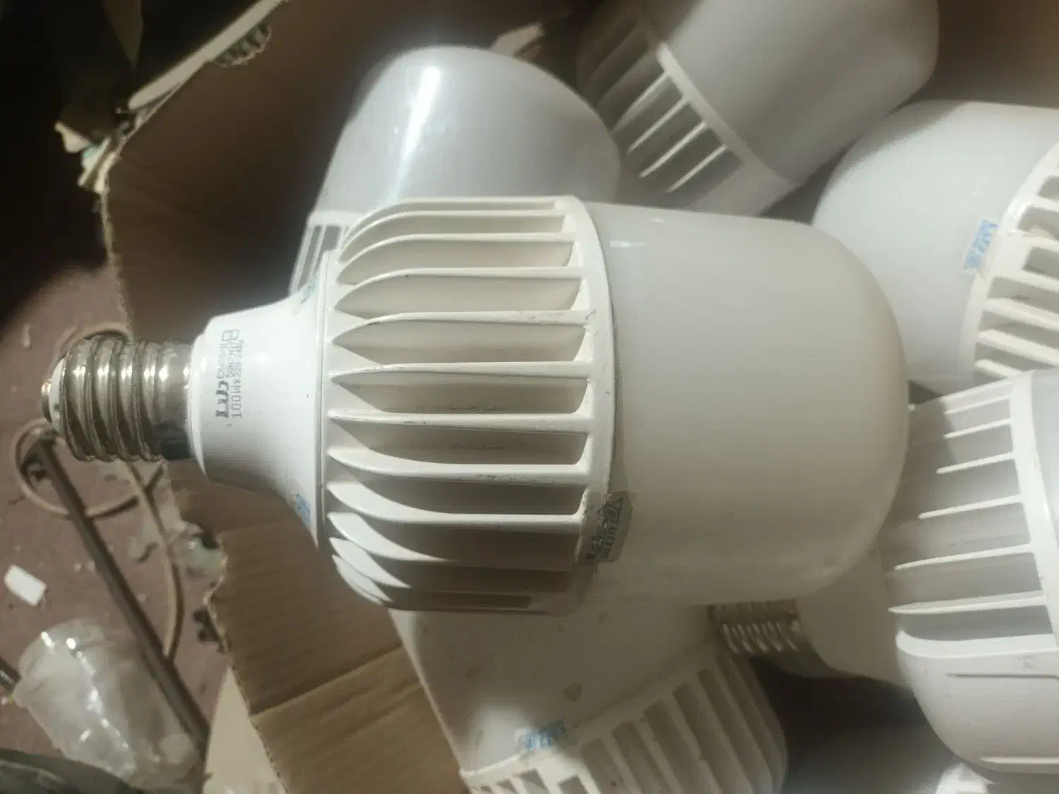 لامپ کم مصرف|لامپ و چراغ|رباط‌کریم, الارد|دیوار