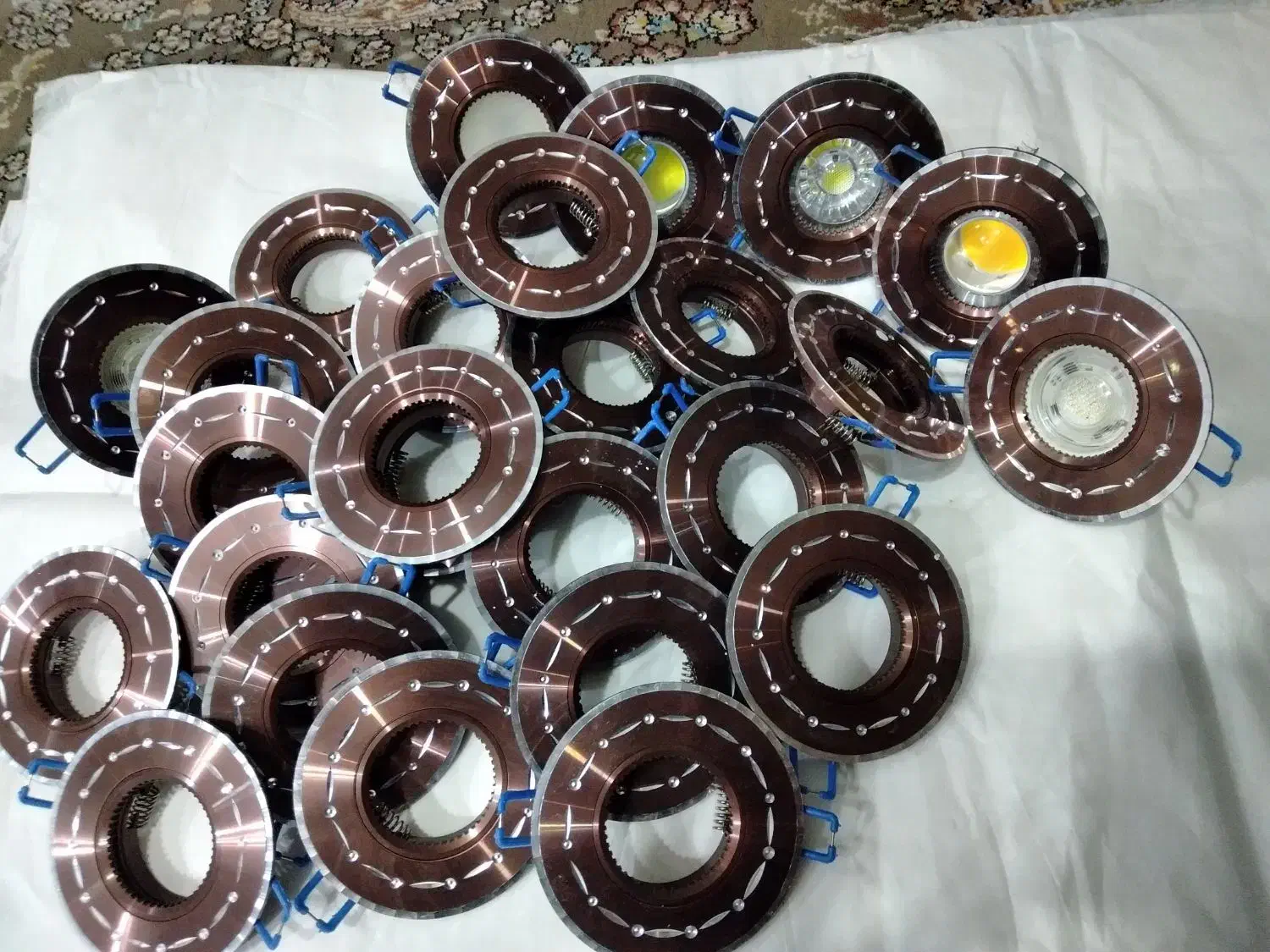 فرم هالوژن ولامپ هالوژن باسوکت لامپ|لامپ و چراغ|شهریار, شهرک امیریه|دیوار