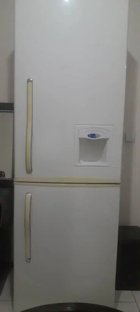 یخچال فریزر ۲۰ فوت فیلور|یخچال و فریزر|پردیس, فاز ۱۱|دیوار