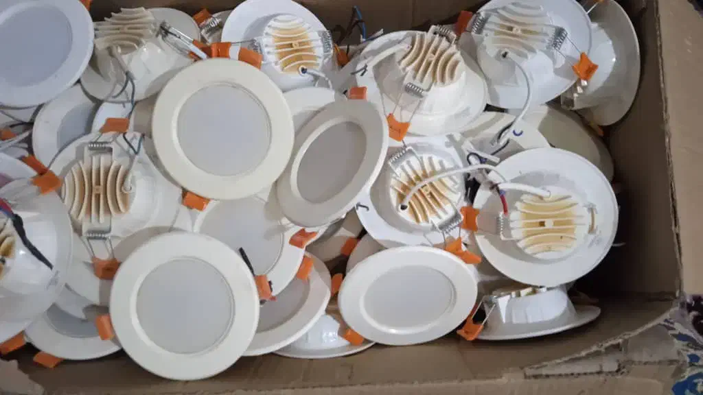 هالوژن ۷ وات|لامپ و چراغ|کرج, پیشاهنگی|دیوار