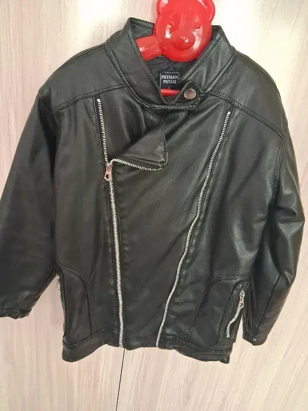 کاپشن چرم پسرانه  دوتا سایز  سایز۵ تا۸سال|کفش و لباس بچه|نیر (اردبیل), |دیوار