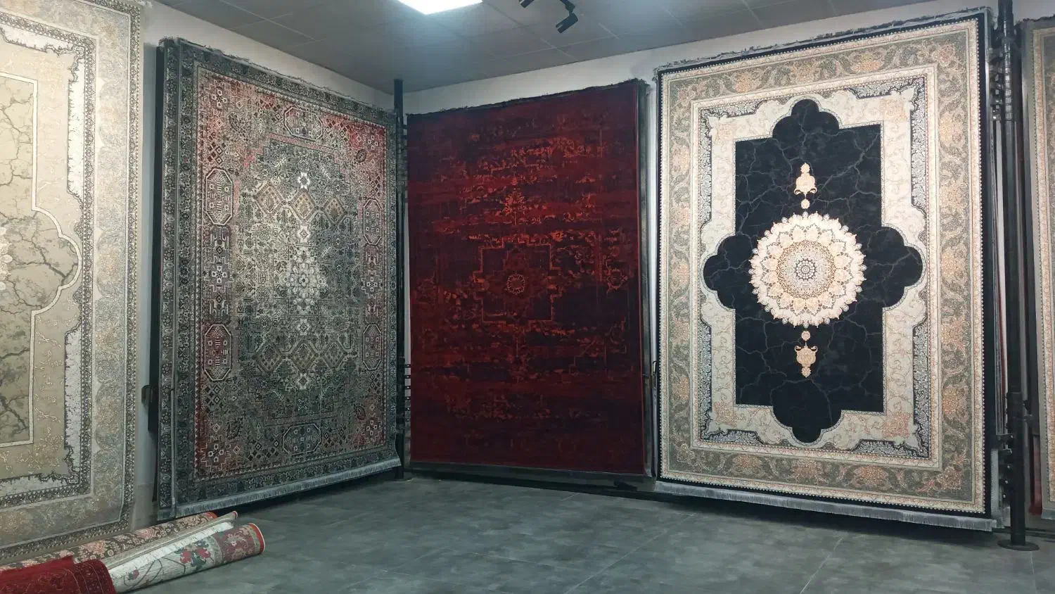 تنوع فراوان|فرش|آبیک, |دیوار