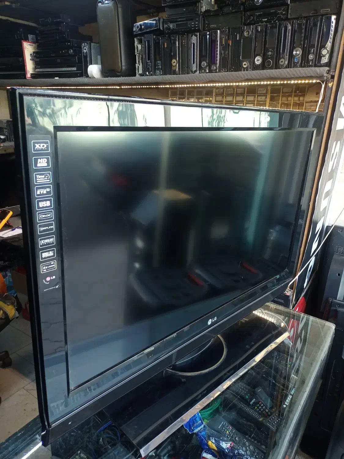 LCD 37 LG|تلویزیون و پروژکتور|اندیشه, اندیشه فاز ۳|دیوار