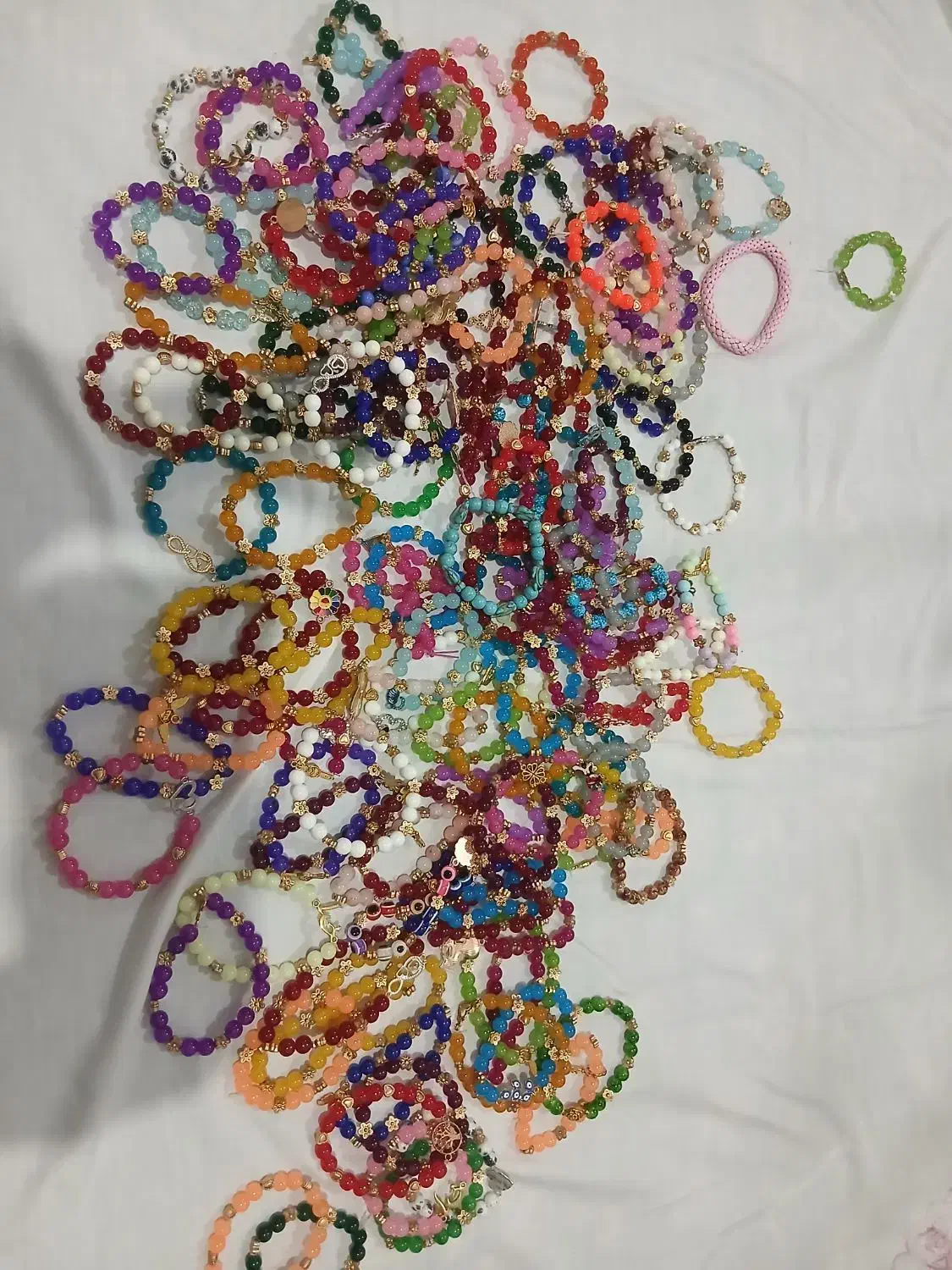 دستبند سنگی مهره ای|بدلیجات|قرچک, میرزائی شمالی|دیوار