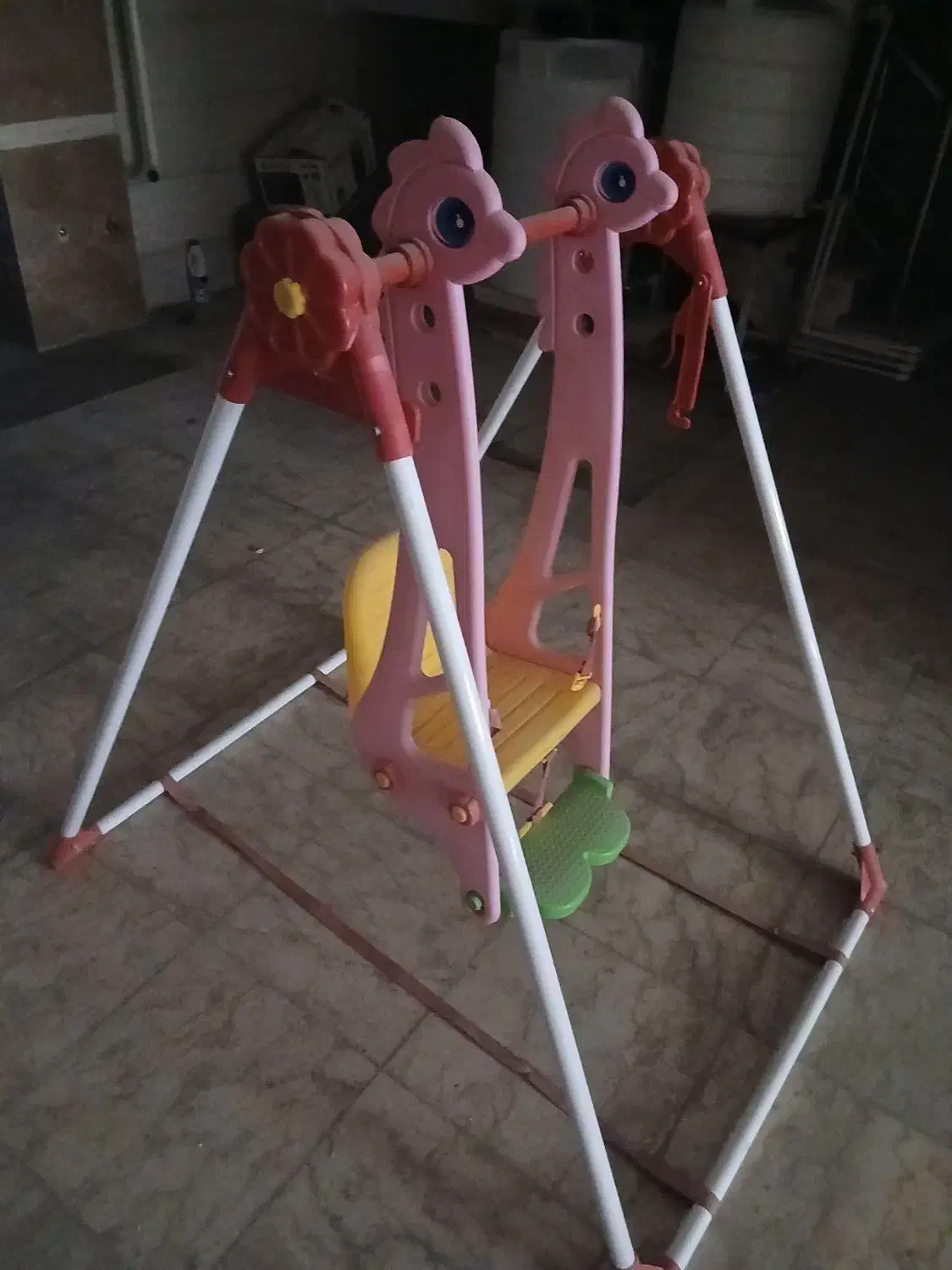 فروش تاب کودک شیک و نو|تخت و صندلی بچه|تبریز, |دیوار