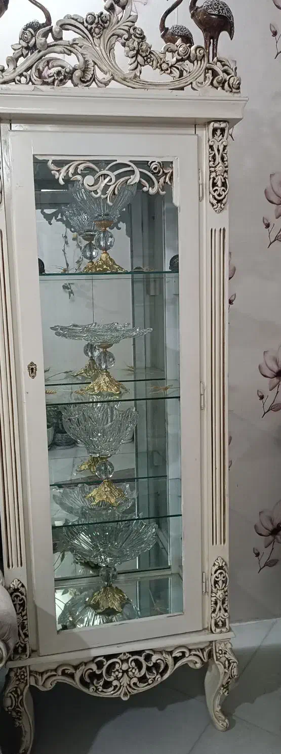 گنجه|بوفه، ویترین، کنسول|طبس, |دیوار