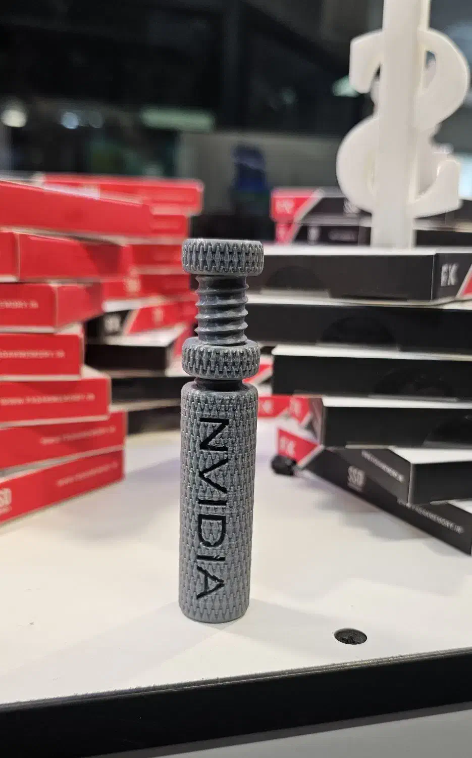 پایه نگهدارنده کارت گرافیک )هلدر کارت گرافیک)|قطعات و لوازم جانبی رایانه|تهران, فلسطین (میدان انقلاب)|دیوار