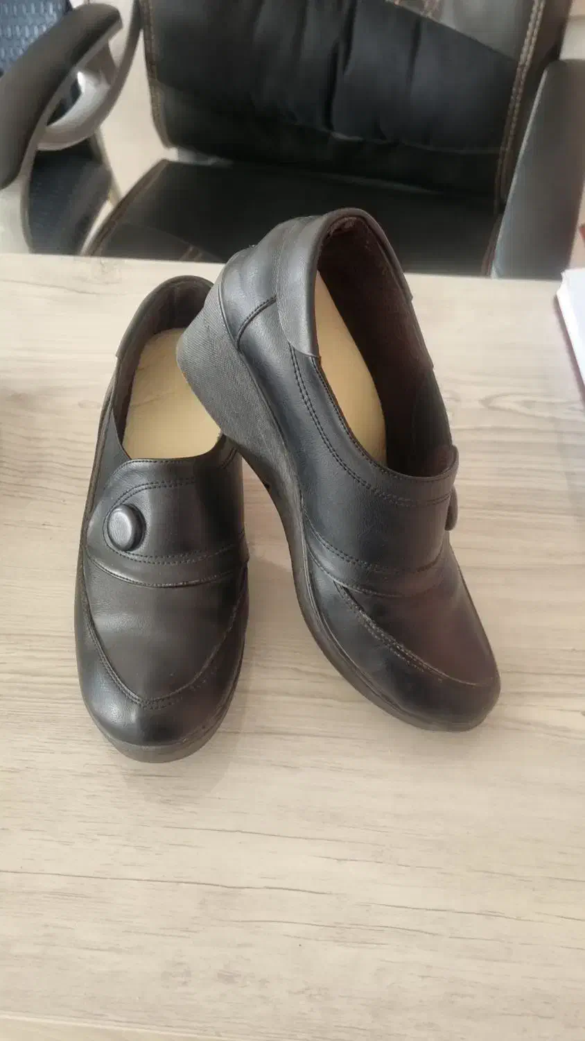 تعدا ی کیف وکفش|کیف، کفش، کمربند|اردبیل, |دیوار