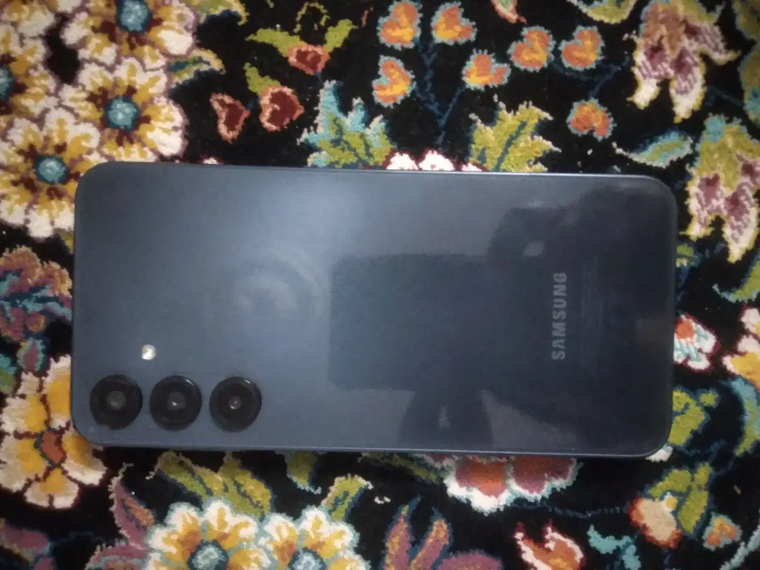 نونو هستش|موبایل|قم, زاویه|دیوار