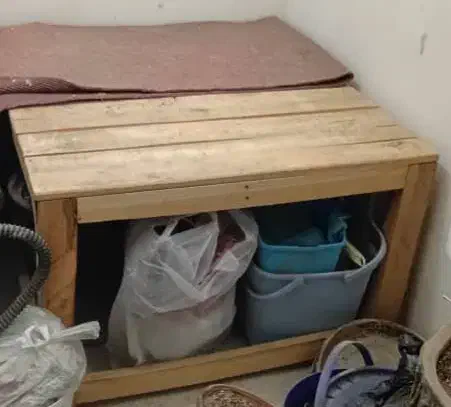 کرسی چوبی با بخاری برقی|بخاری، هیتر، شومینه|گنبد کاووس, |دیوار