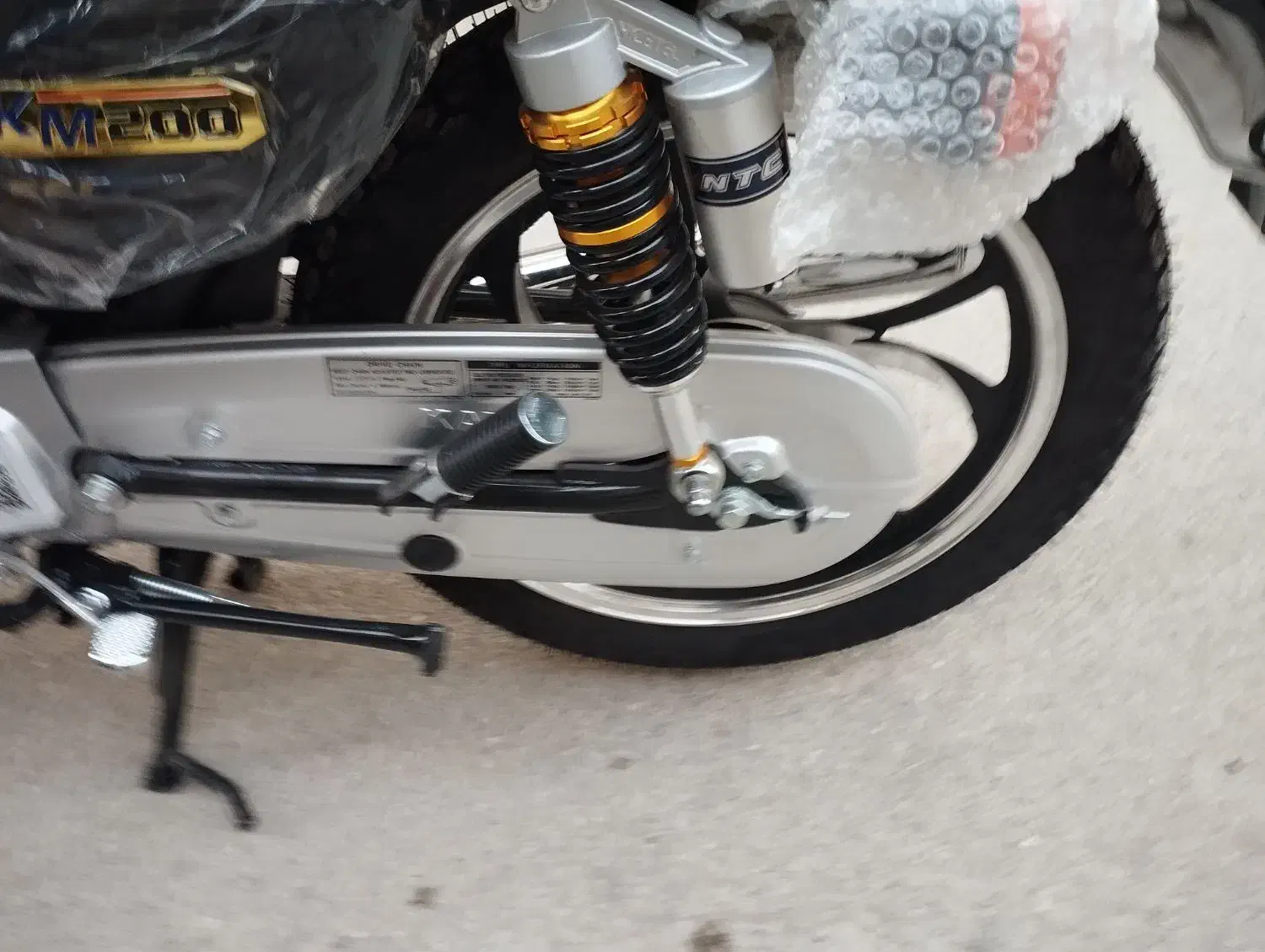 موتور 200 کبیر مدل404 خشک|موتورسیکلت|قروه, |دیوار