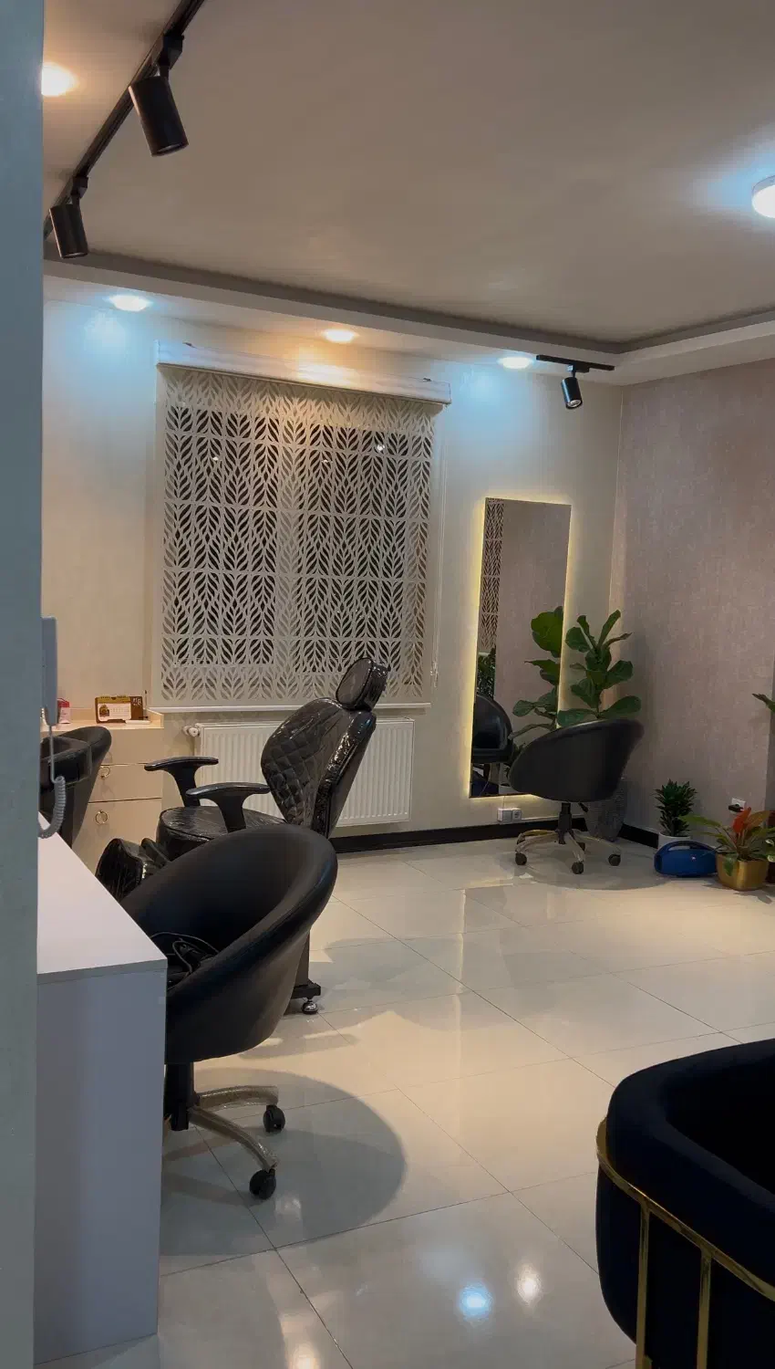 اجاره سالن|خدمات آرایشگری و زیبایی|رشت, چمارسرا|دیوار