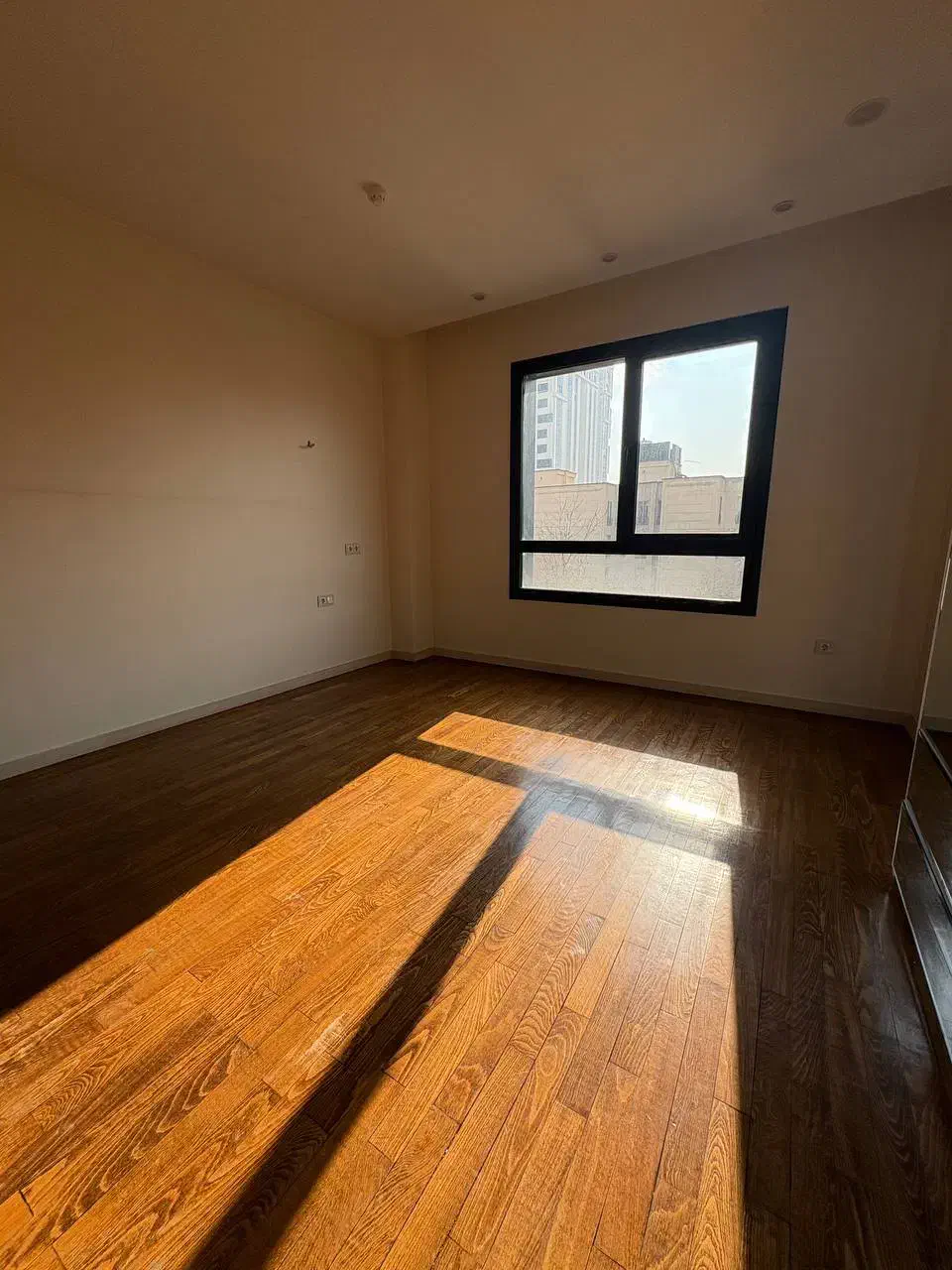 ۲۳۰ متر فرشته خوش نقشه