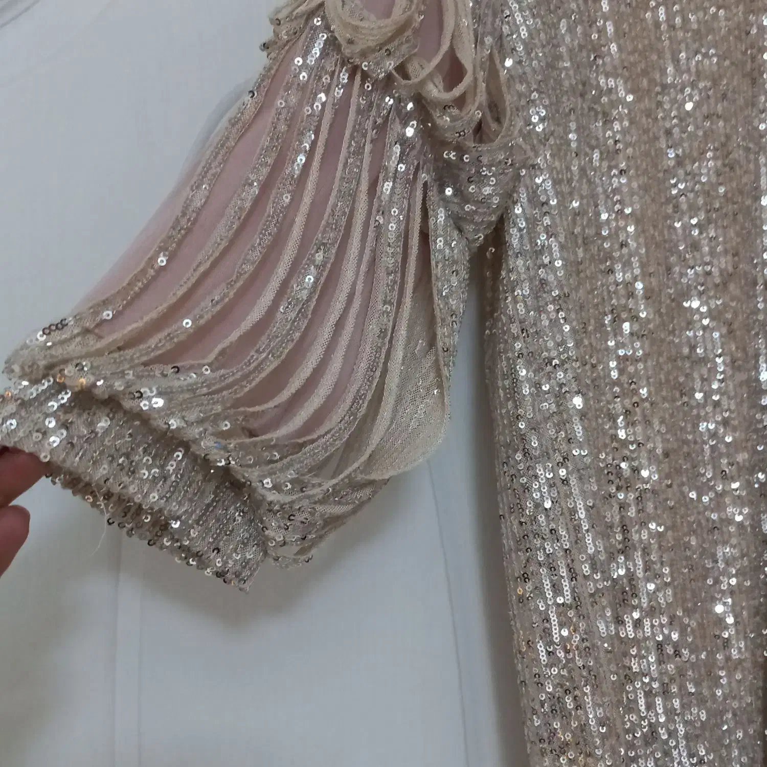 شومیز|لباس|دماوند, گیلاوند|دیوار