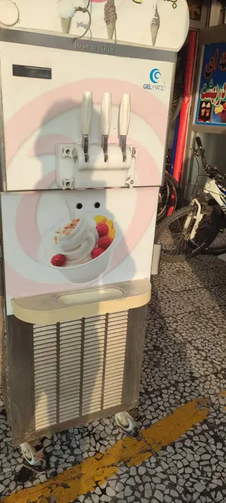 دستگاه بستنی قیفی|سایر لوازم برقی|لاهیجان, شیشه گران|دیوار