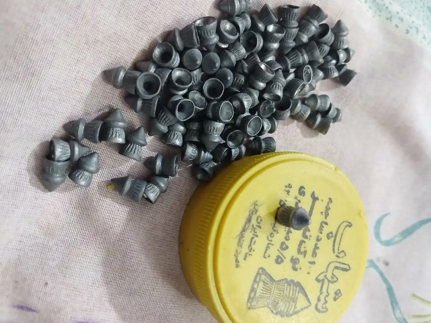 ساچمه نوک تیز یا تیر تفنگ بادی|کوهنوردی و کمپینگ|مشهد, هفت تیر (نه دره)|دیوار