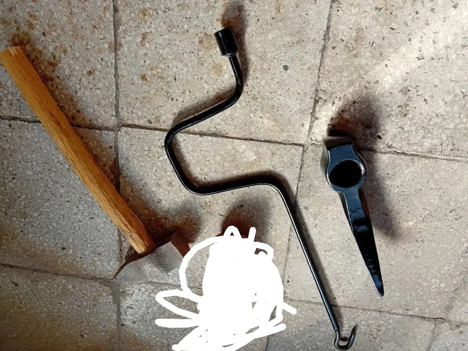 آچار،چکش،کلنگ،|ابزارآلات|نیشابور, شهرک رسولی|دیوار