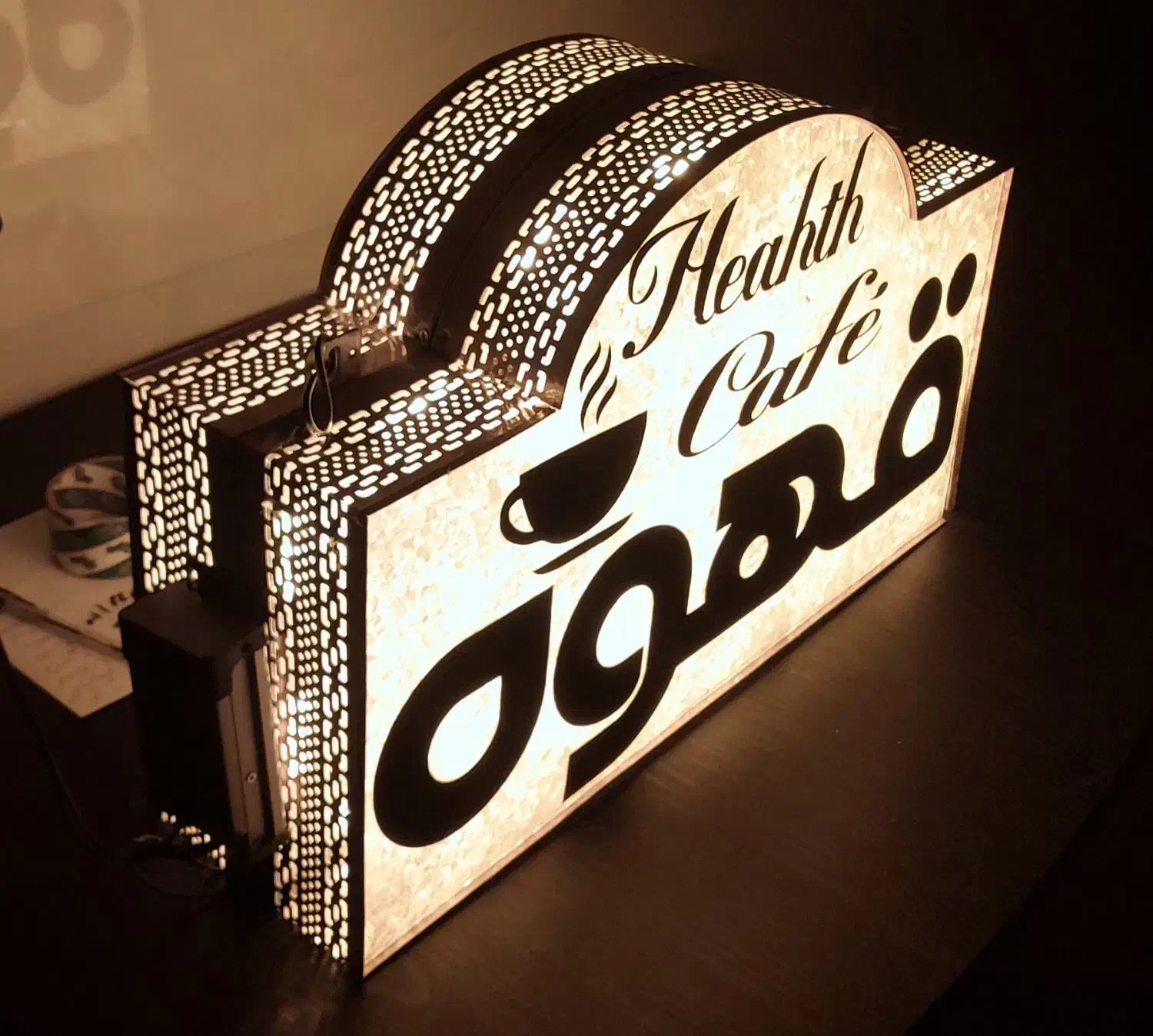 تابلو و میز و صندلی|کافیشاپ و رستوران|شهرکرد, |دیوار