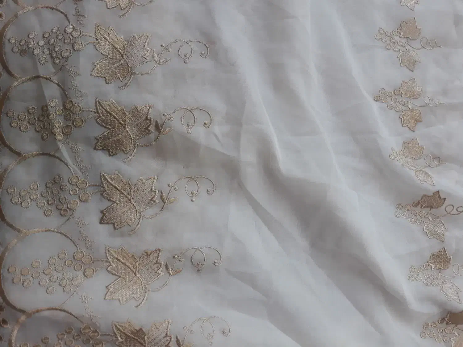 پرده|پرده، رانر، رومیزی|قائن, |دیوار