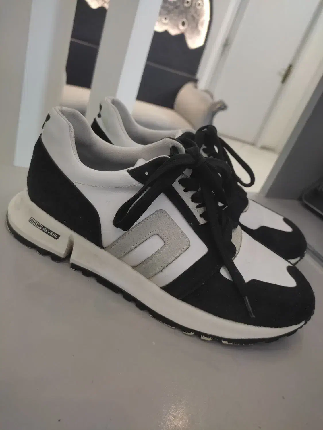 کفش نو|کیف، کفش، کمربند|مشهد, هنرستان|دیوار