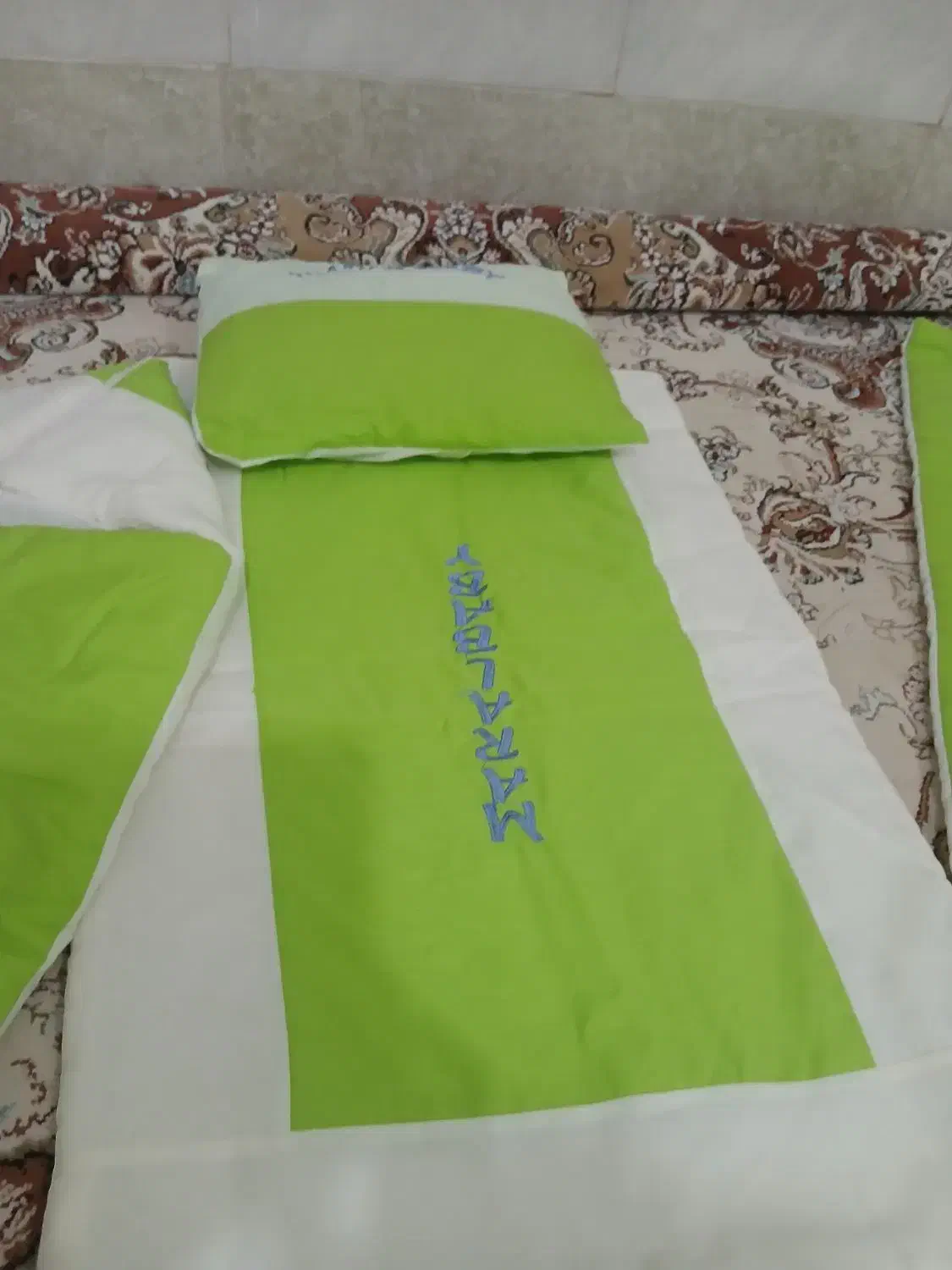 سلام. یه سرویس خواب نوزاد درحدنو|رختخواب، بالش، پتو|قم, شهرک امام حسین|دیوار