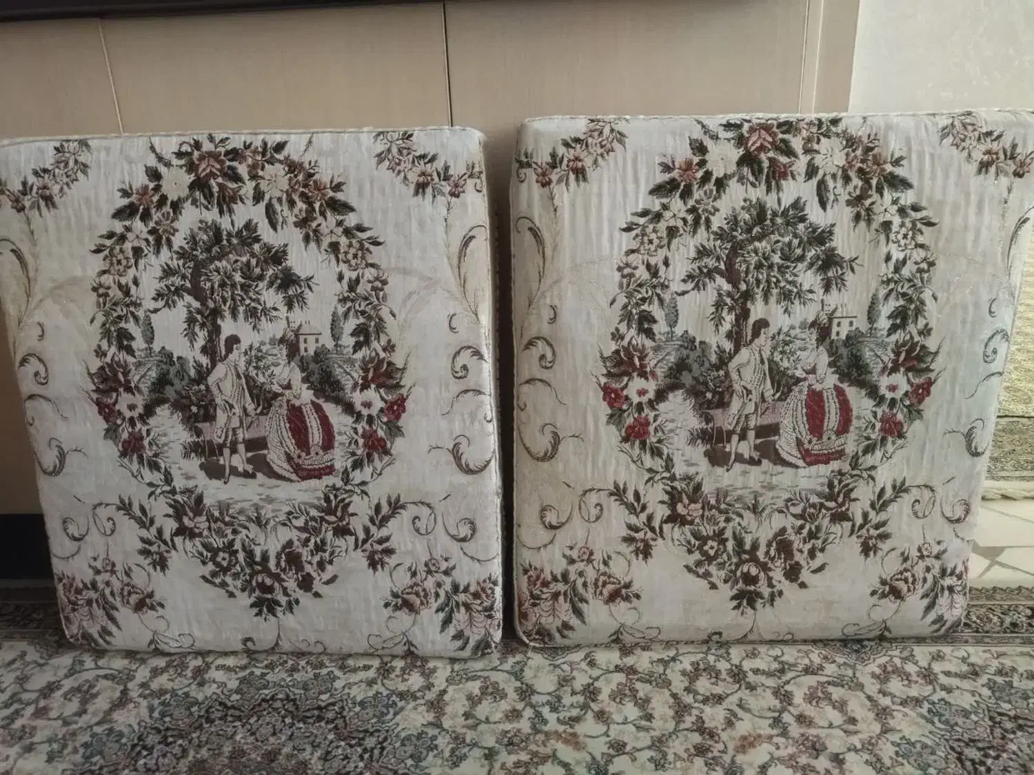 پشتی طرح لیلی و مجنون شیک|پشتی|بیرجند, |دیوار