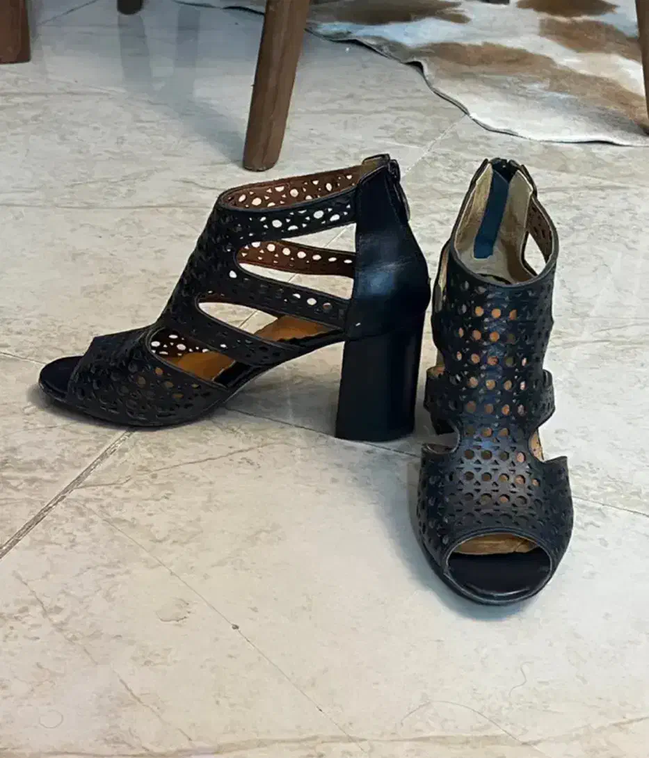 کفش تابستونی چرم سایز ۳۷|کیف، کفش، کمربند|قزوین, |دیوار