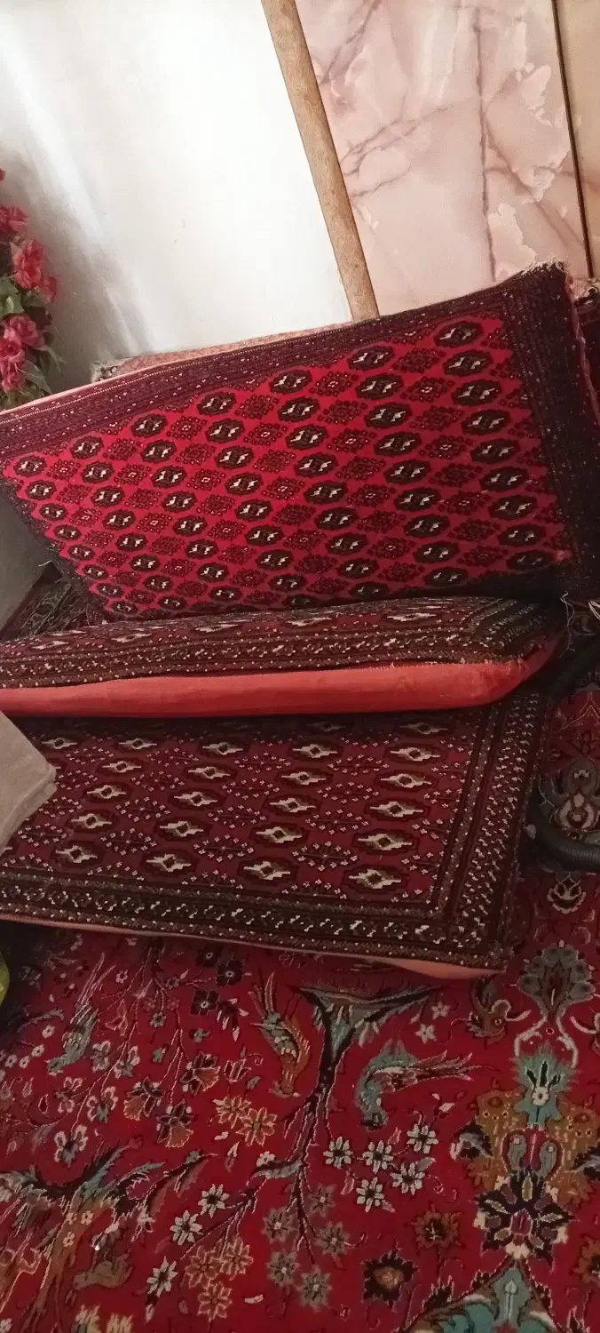 دو جفت پشتی|پشتی|بیرجند, |دیوار