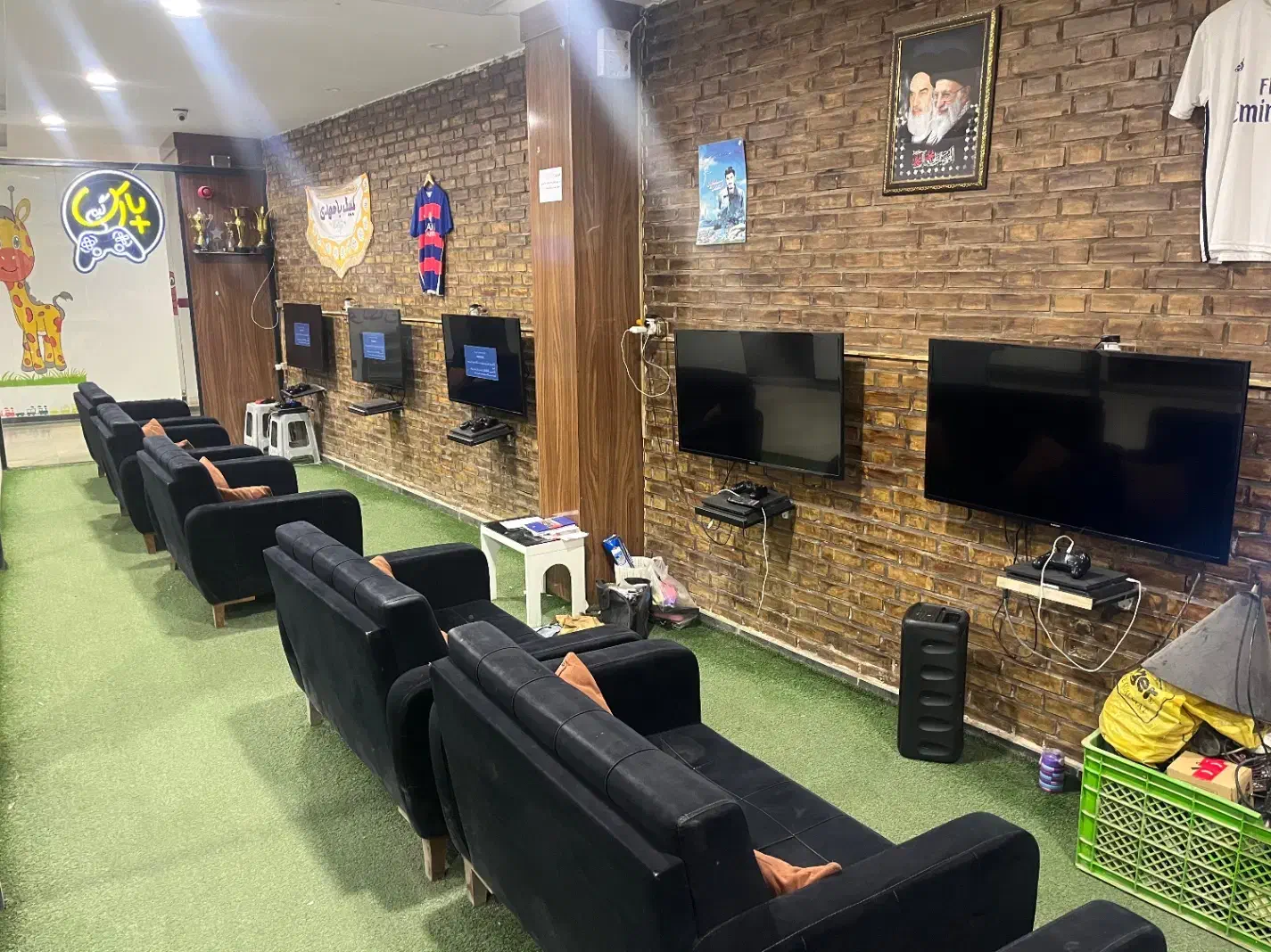 تعدادی تلویزیون و وسایل گیم نت به فروش میرسد|تلویزیون و پروژکتور|قم, صفاشهر|دیوار