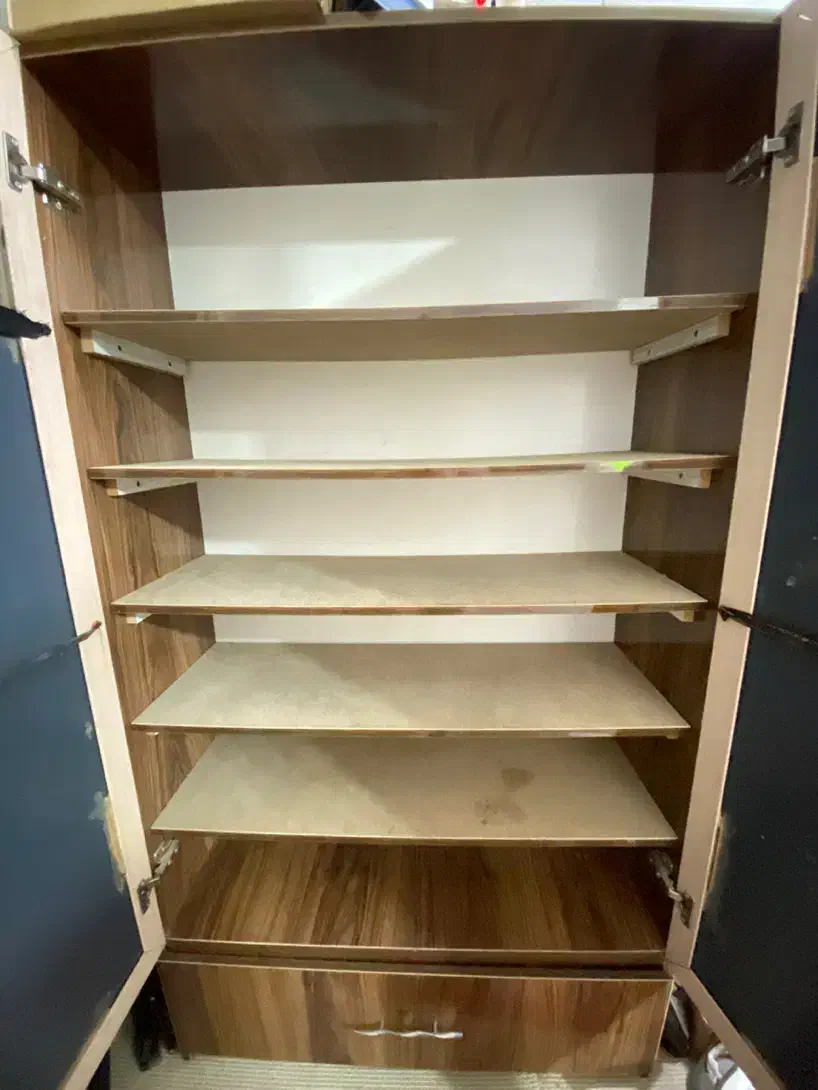 جاکفشی|جاکفشی، کمد، دراور|اهواز, زیتون کارگری|دیوار