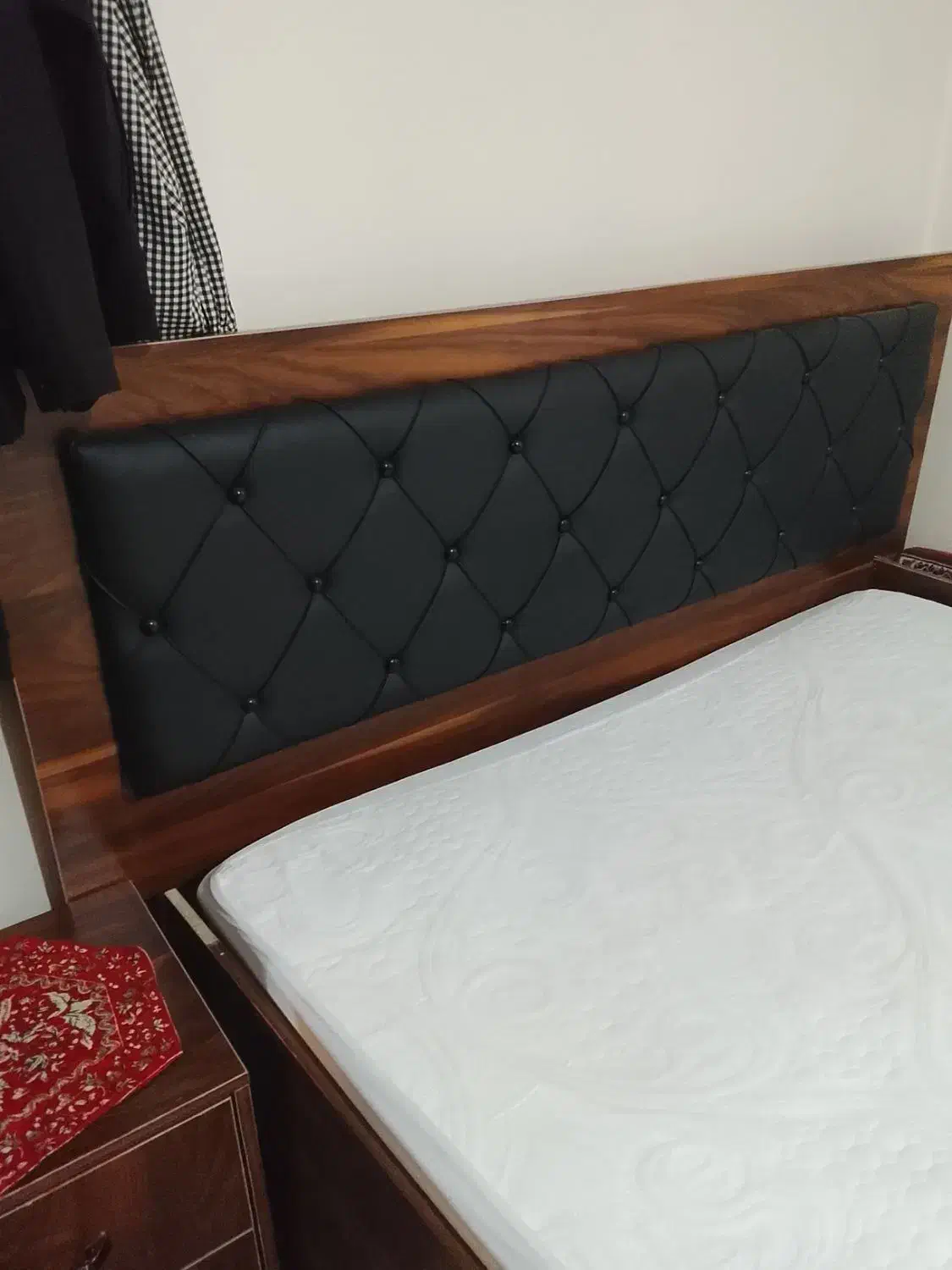 تخت خواب دونفره|تخت و سرویس خواب|رودهن, |دیوار