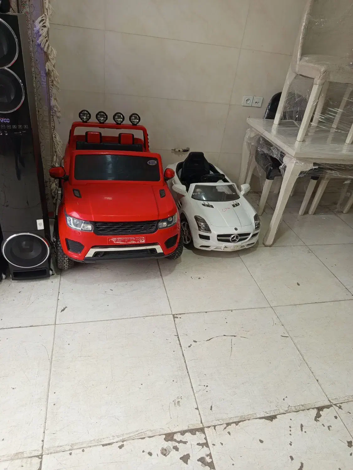 ماشین شارژی درحدنو|اسباب‌بازی بچه|زابل, |دیوار