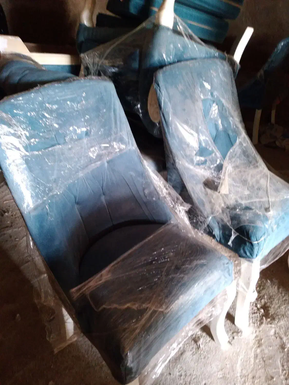 مبل ۹ نفره خیلی کم استفاده شده|مبلمان خانگی و میز عسلی|اسدآباد, |دیوار