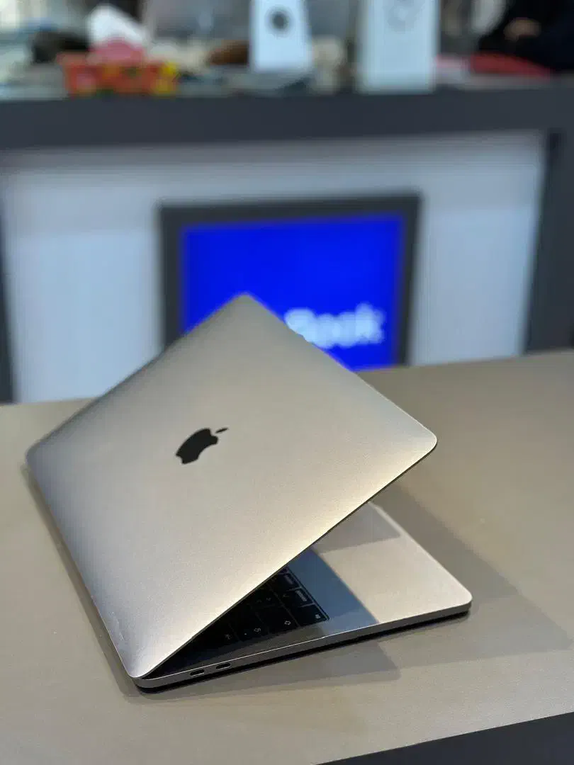 مک بوک پرو ۲۰۱۸|رایانه همراه|شیراز, شهرک سراج‎|دیوار