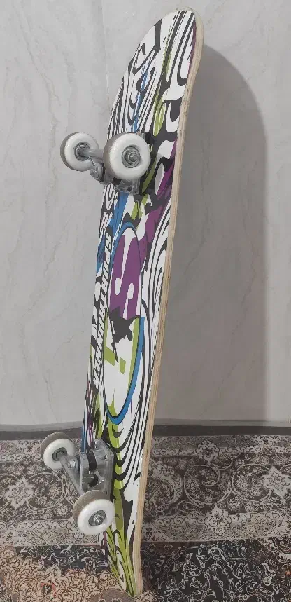 اسکیت برد بسیار کم کار|دوچرخه، اسکیت، اسکوتر|شیراز, رکن‌آباد|دیوار