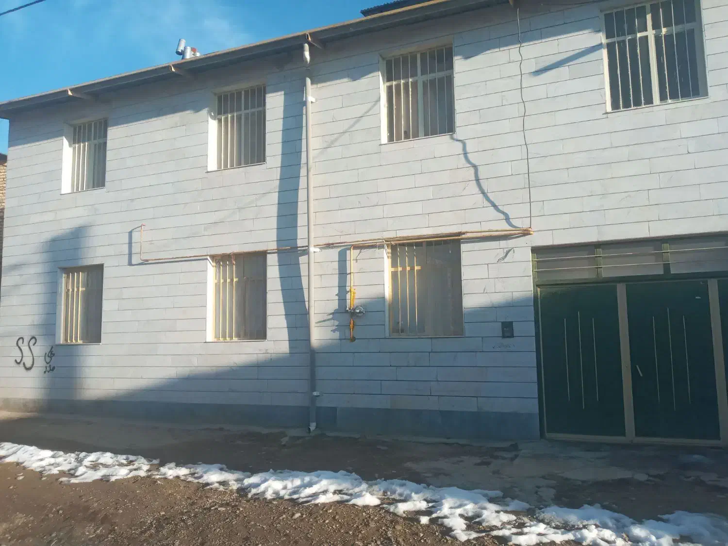 خانه ای ویلایی|فروش خانه و ویلا|فرمهین, |دیوار