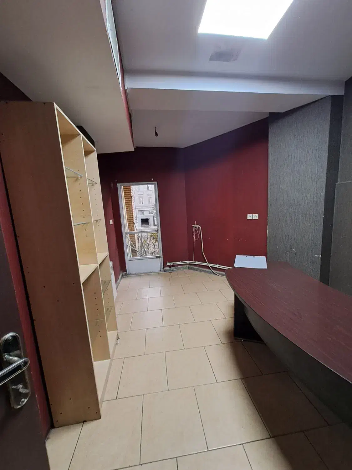 آپارتمان ۱۰۰ متری سند اداری / ۴تا اتاق|اجارهٔ دفتر کار، اتاق اداری، مطب|تهران, حشمتیه|دیوار