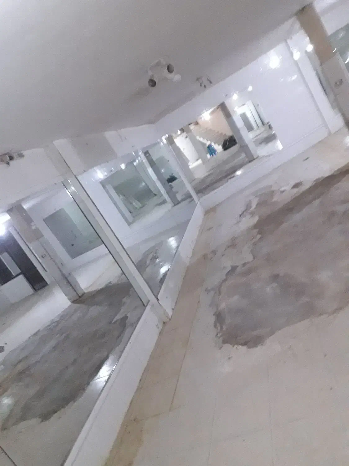 اینه بزرگ باشگاه|آینه|بجنورد, |دیوار