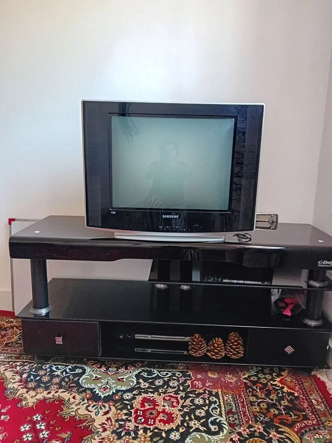 میز تلویزیون و تلویزیون|تلویزیون و پروژکتور|گرگان, |دیوار