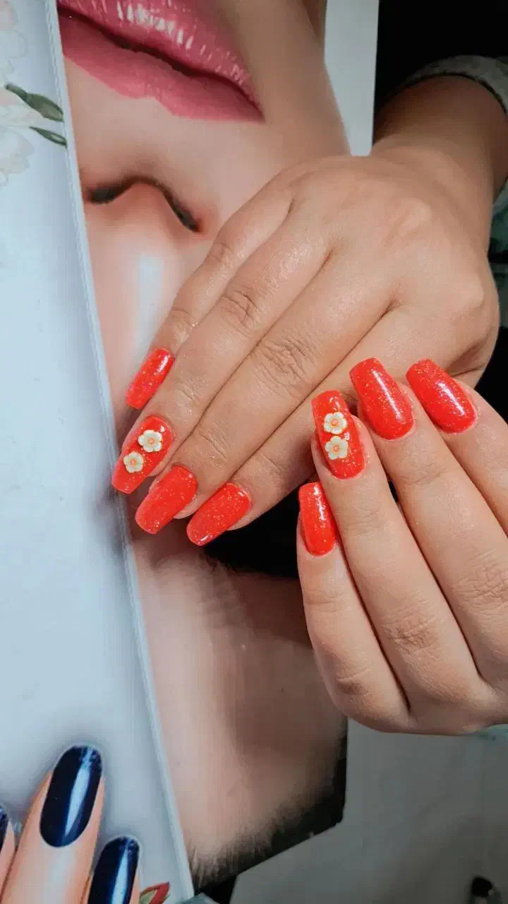 کاشت ناخن و مژه تخفیف ویژه تا شب یلدا|خدمات آرایشگری و زیبایی|محمدیه-قزوین, |دیوار