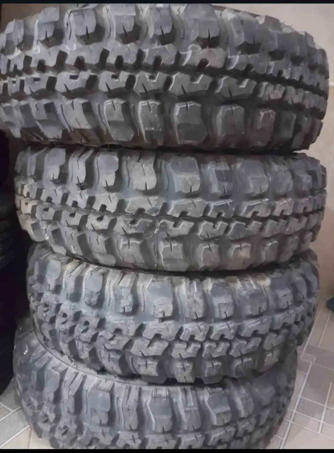 انواع لاستیک گل جنگی خارجی و ایرانی سایز 16|قطعات یدکی و لوازم جانبی|بانه, |دیوار