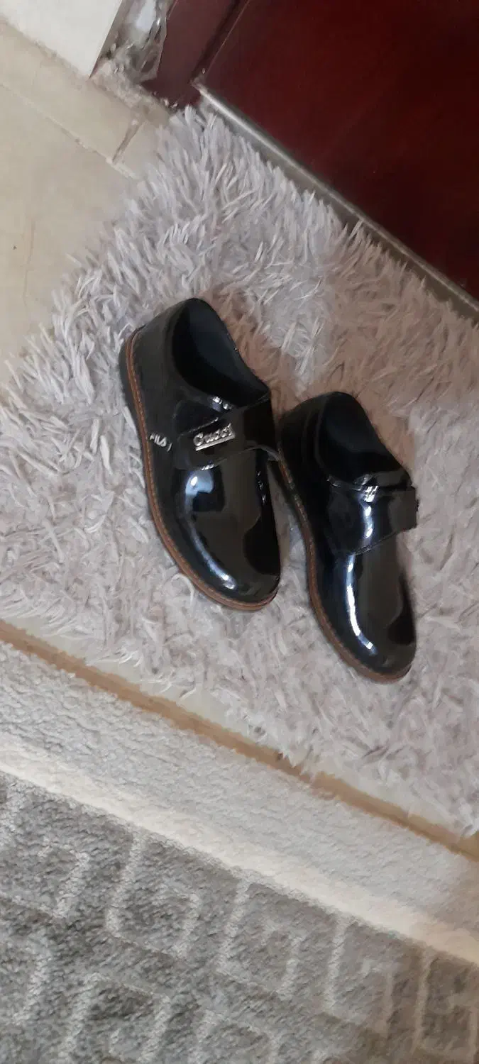 کفش ورنی سایز ۳۳ پسرانه|کیف، کفش، کمربند|محمدیه-قزوین, |دیوار