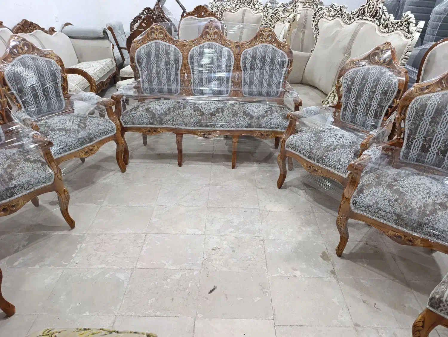 مبل سلطنتی ۹نفره|مبلمان خانگی و میز عسلی|خرم‌آباد, |دیوار