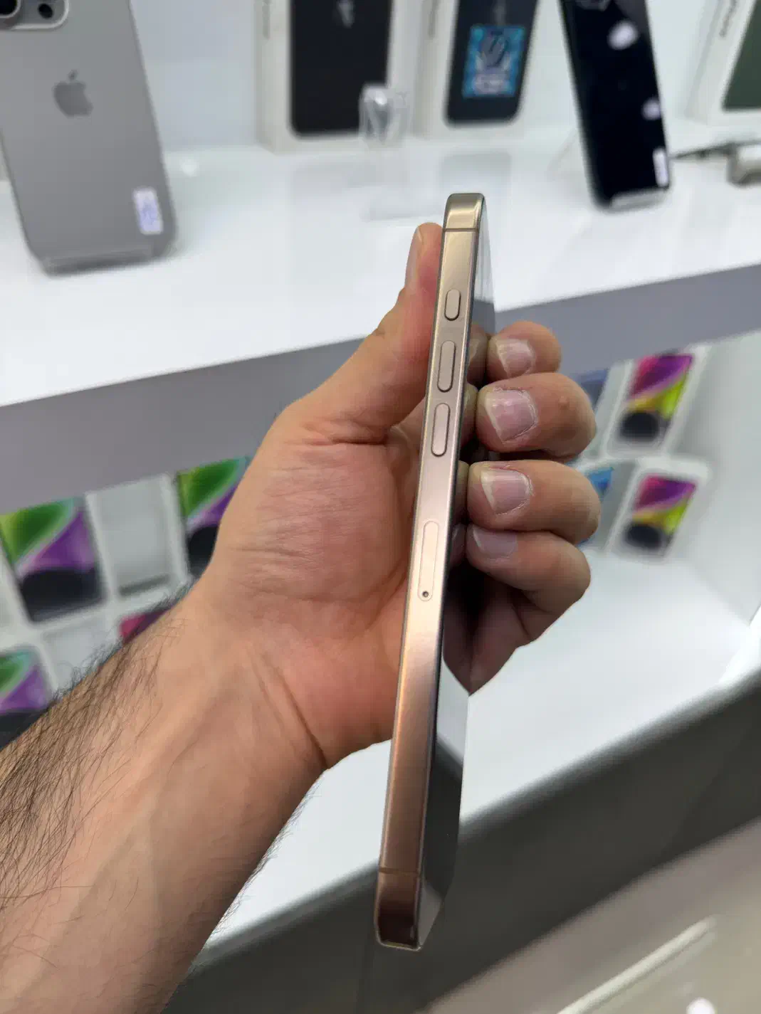 ایفون اپل /۱۶پرومکس / دیزرت ۲۵۶ گیگ /ZAA / ضامن NO|موبایل|اصفهان, مفتح|دیوار