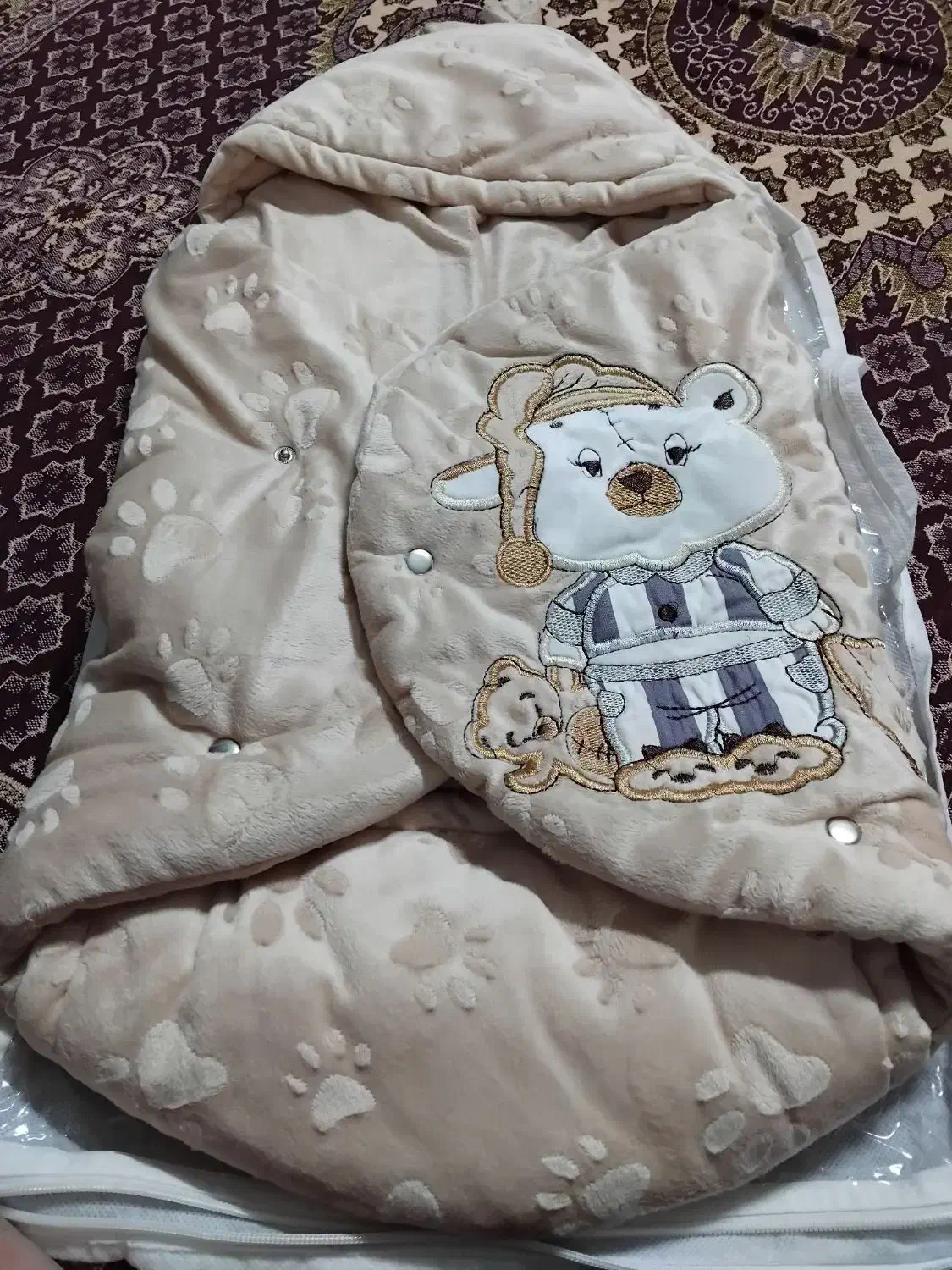 قنداق نوزادودوعدد کلاه نو|اسباب و اثاث بچه|اردبیل, |دیوار