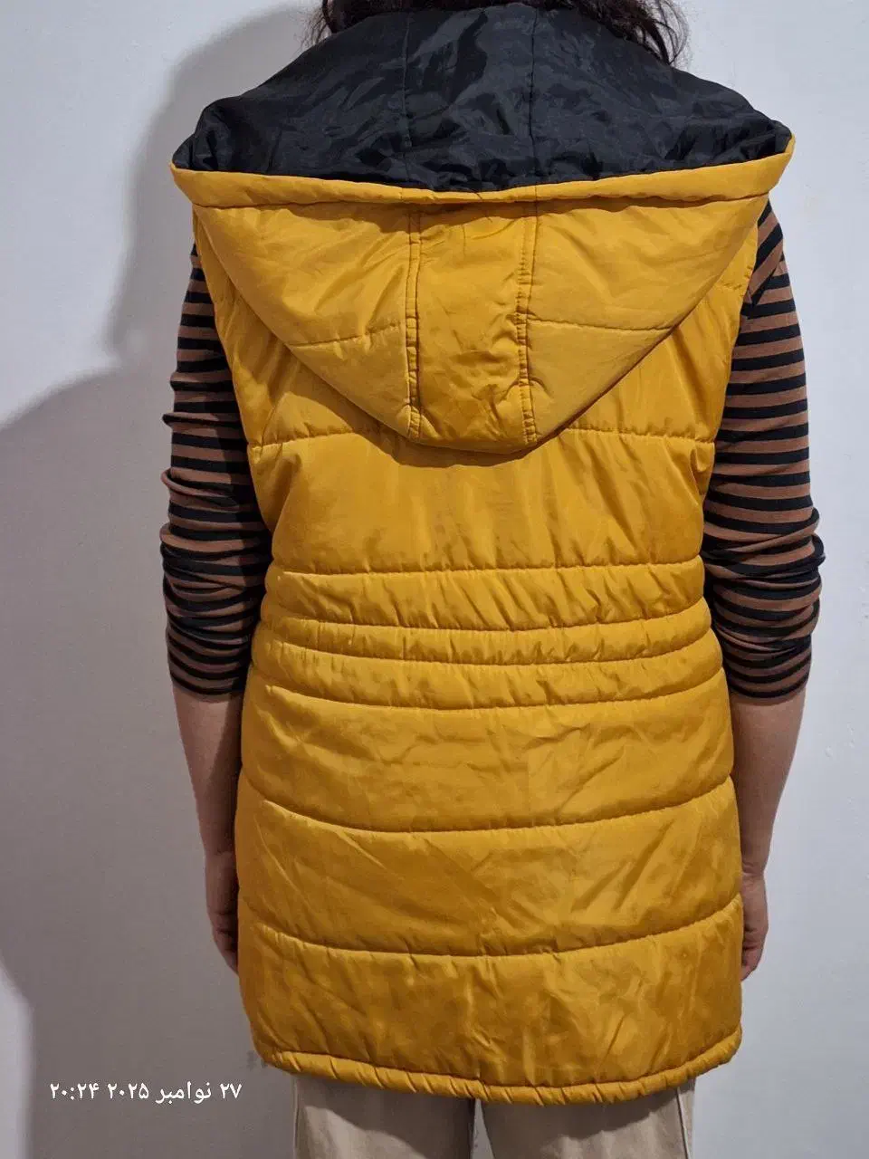 تعدادی بارونی بلند نونو|لباس|کرج, شهرک ولیعصر|دیوار